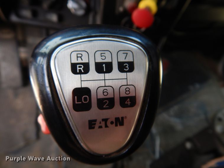 image for item IN9978 1996 Peterbilt 377  toter truck