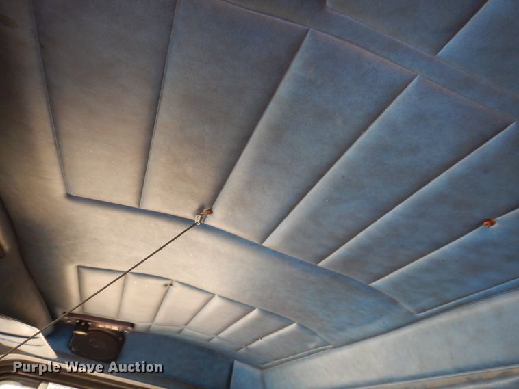 image for item IN9978 1996 Peterbilt 377  toter truck