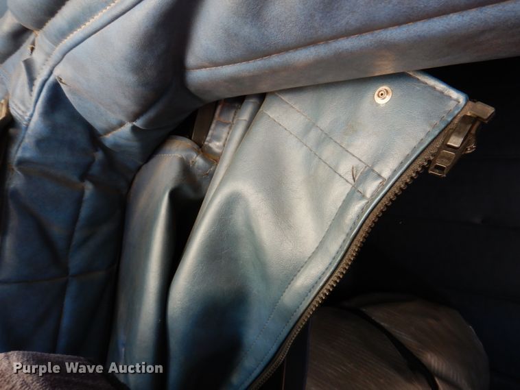 image for item IN9978 1996 Peterbilt 377  toter truck