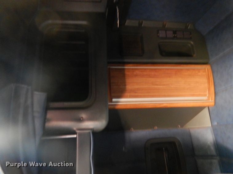 image for item IN9978 1996 Peterbilt 377  toter truck