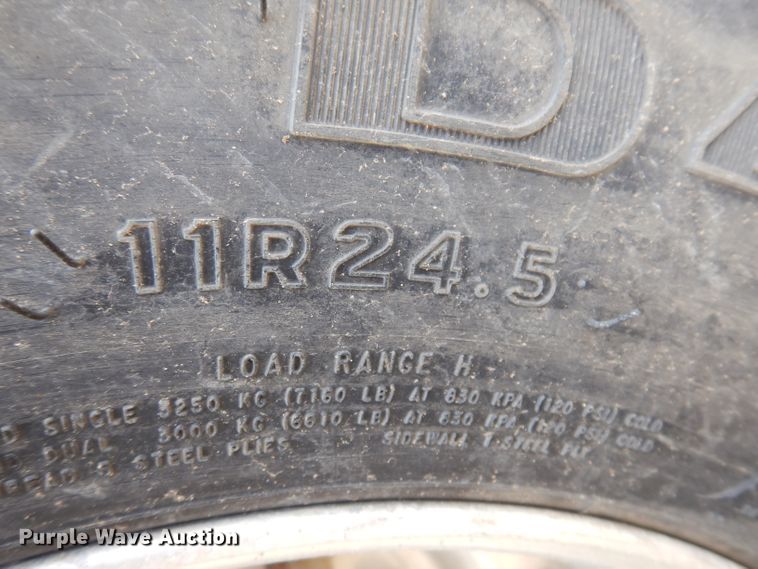 image for item IN9978 1996 Peterbilt 377  toter truck