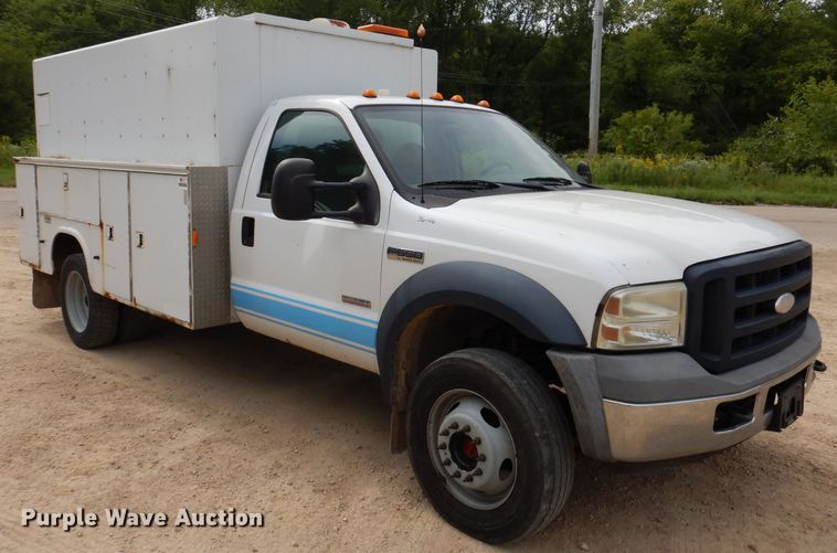 image for item IN9979 2006 Ford F550  utility / service truck