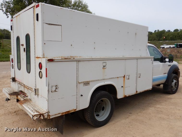 image for item IN9979 2006 Ford F550  utility / service truck
