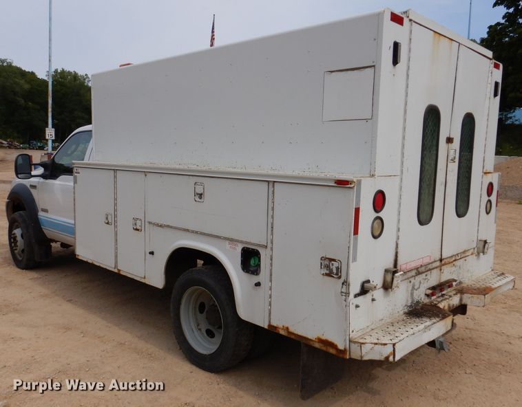 image for item IN9979 2006 Ford F550  utility / service truck