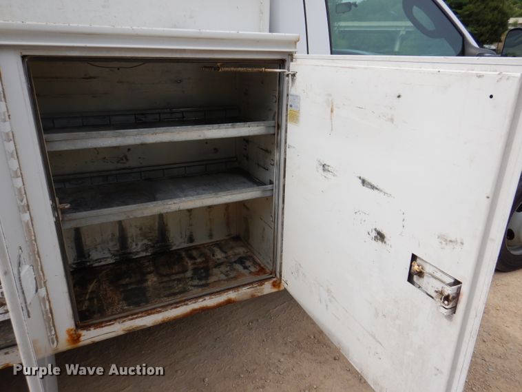 image for item IN9979 2006 Ford F550  utility / service truck