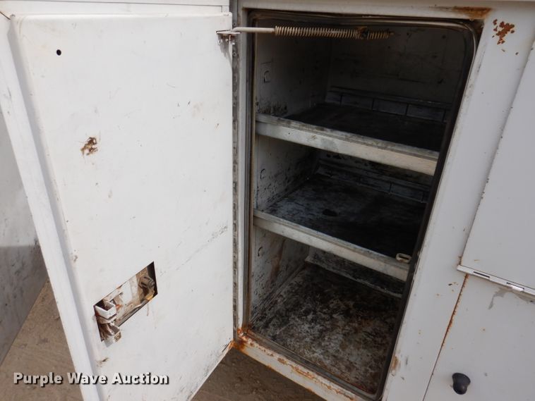 image for item IN9979 2006 Ford F550  utility / service truck