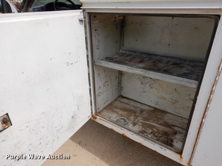 image for item IN9979 2006 Ford F550  utility / service truck