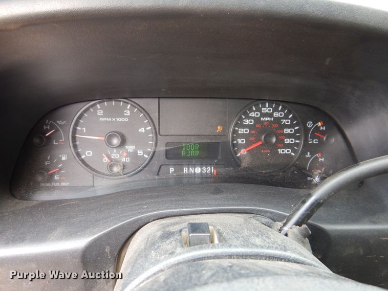 image for item IN9979 2006 Ford F550  utility / service truck