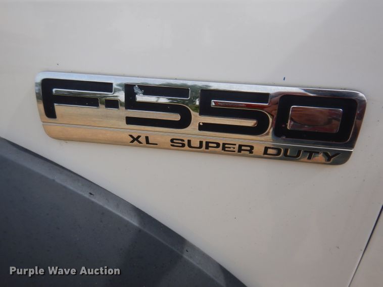 image for item IN9979 2006 Ford F550  utility / service truck