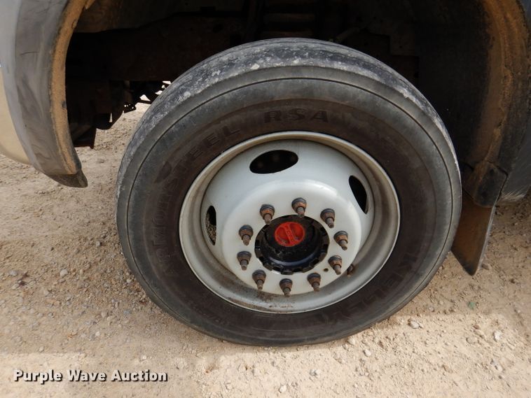 image for item IN9979 2006 Ford F550  utility / service truck