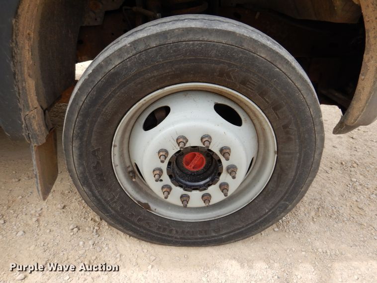 image for item IN9979 2006 Ford F550  utility / service truck