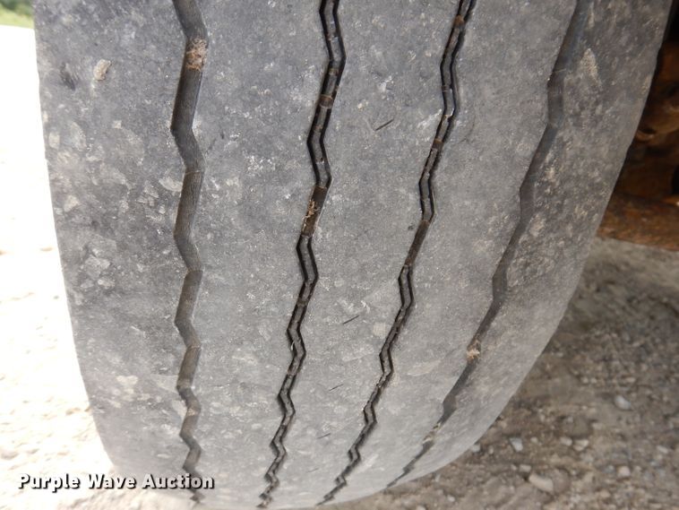 image for item IN9979 2006 Ford F550  utility / service truck