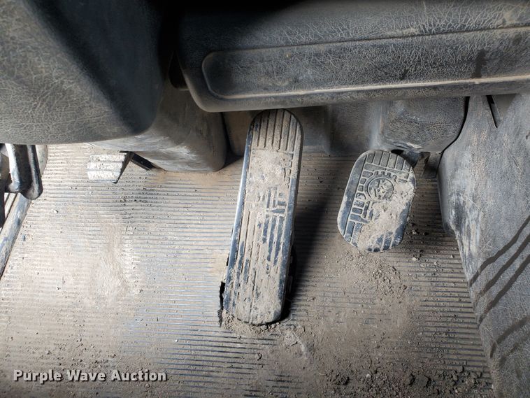 image for item IT9827 2009 Kenworth T800  semi truck