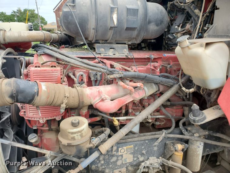 image for item IT9827 2009 Kenworth T800  semi truck