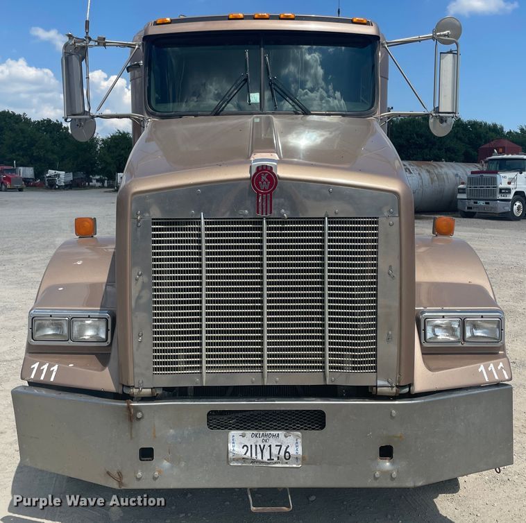 image for item JQ9715 2007 Kenworth T800  semi truck