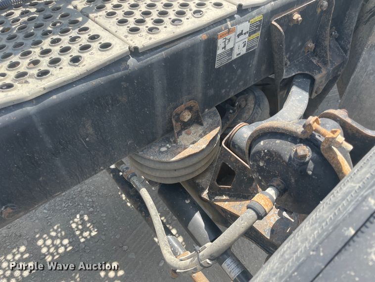 image for item JQ9715 2007 Kenworth T800  semi truck