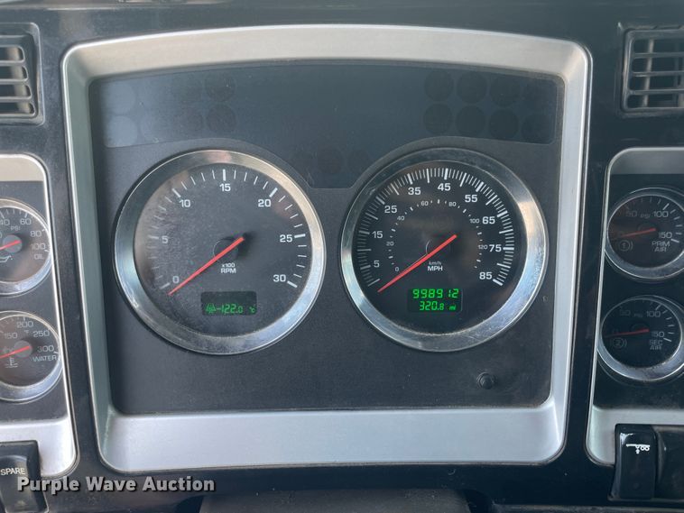 image for item JQ9715 2007 Kenworth T800  semi truck