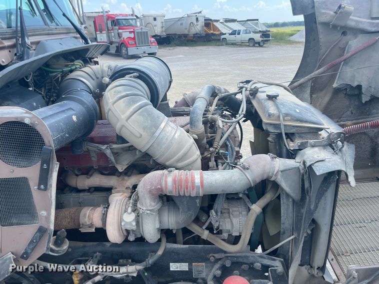 image for item JQ9715 2007 Kenworth T800  semi truck