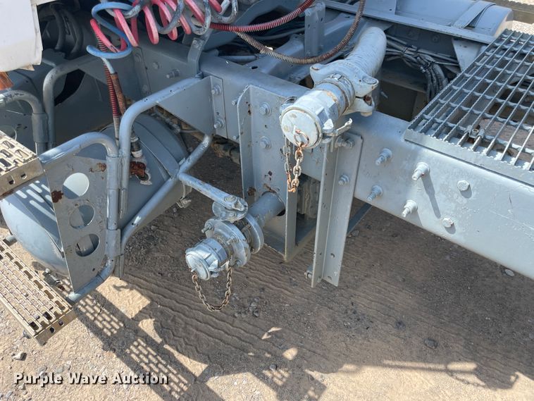 image for item JQ9738 1999 Mack CH613  semi truck