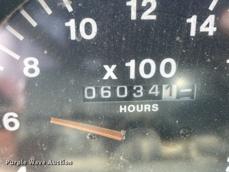 image for item JQ9738 1999 Mack CH613  semi truck