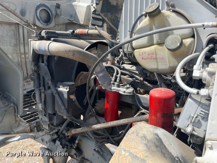 image for item JQ9738 1999 Mack CH613  semi truck