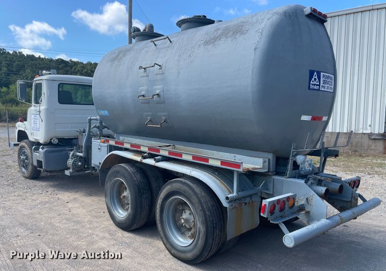 image for item JQ9740 1980 Mack DM686S  water truck