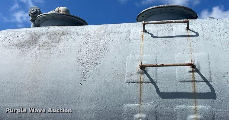 image for item JQ9740 1980 Mack DM686S  water truck