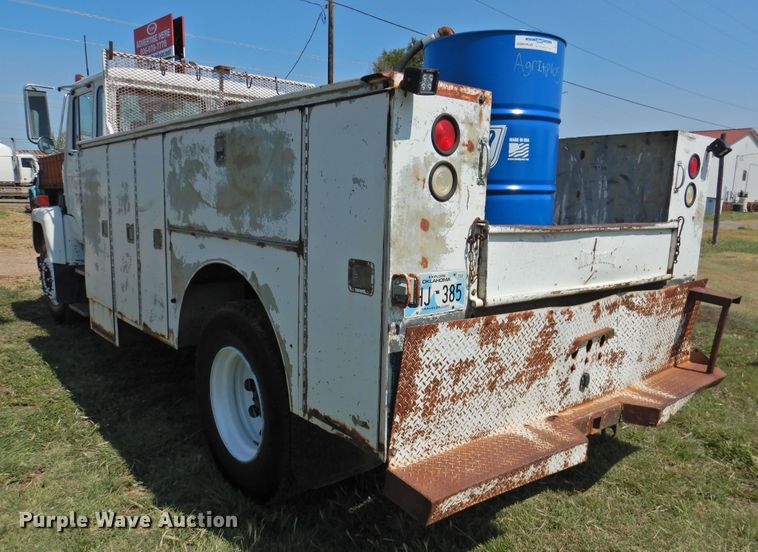 image for item JX9906 1990 Mack CS200P  utility / service truck