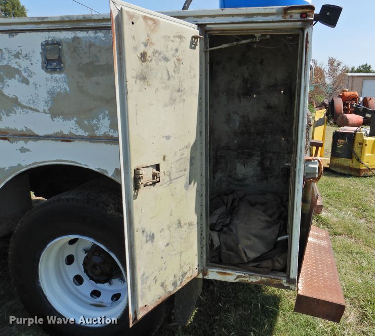 image for item JX9906 1990 Mack CS200P  utility / service truck