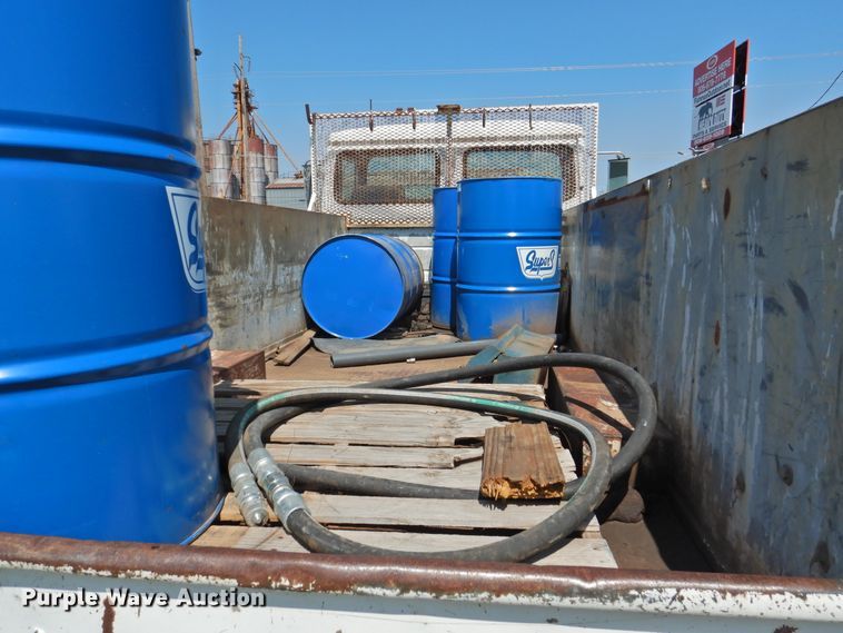 image for item JX9906 1990 Mack CS200P  utility / service truck