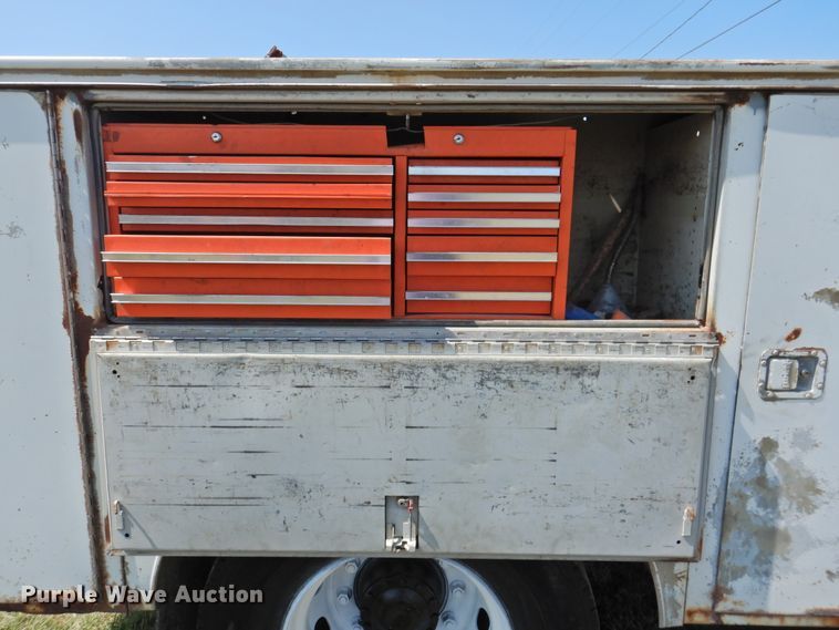 image for item JX9906 1990 Mack CS200P  utility / service truck