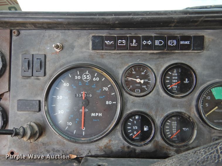 image for item JX9906 1990 Mack CS200P  utility / service truck