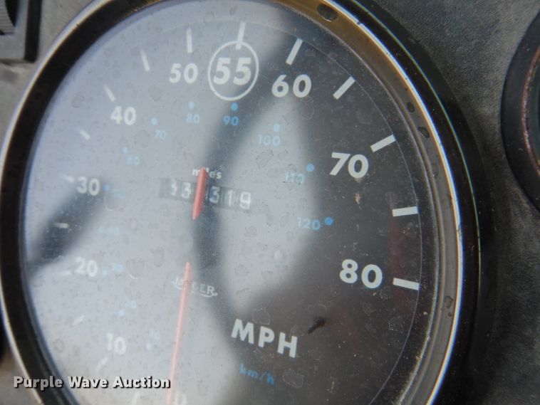 image for item JX9906 1990 Mack CS200P  utility / service truck