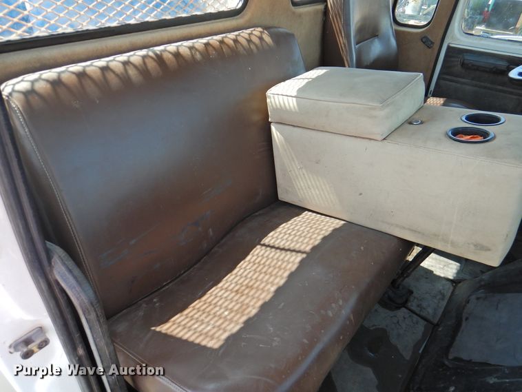 image for item JX9906 1990 Mack CS200P  utility / service truck