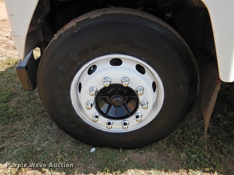 image for item JX9906 1990 Mack CS200P  utility / service truck