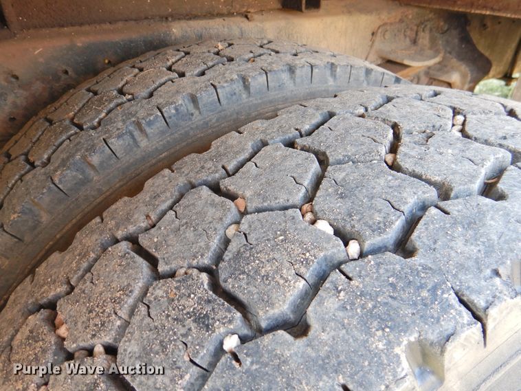 image for item JX9906 1990 Mack CS200P  utility / service truck