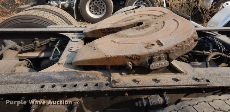 image for item JZ9860 2016 Freightliner Cascadia 125  semi truck