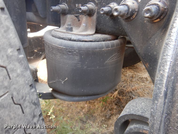 image for item JZ9860 2016 Freightliner Cascadia 125  semi truck