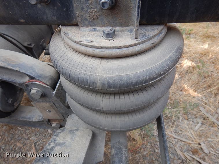 image for item JZ9860 2016 Freightliner Cascadia 125  semi truck