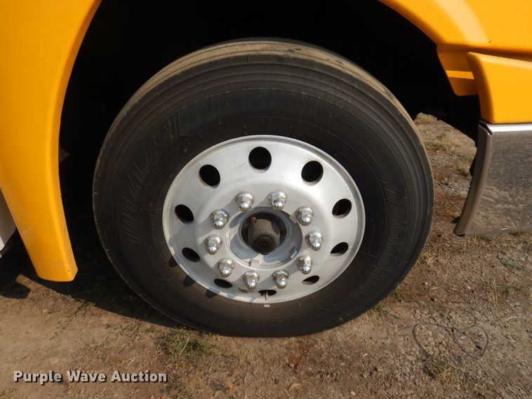 image for item JZ9860 2016 Freightliner Cascadia 125  semi truck