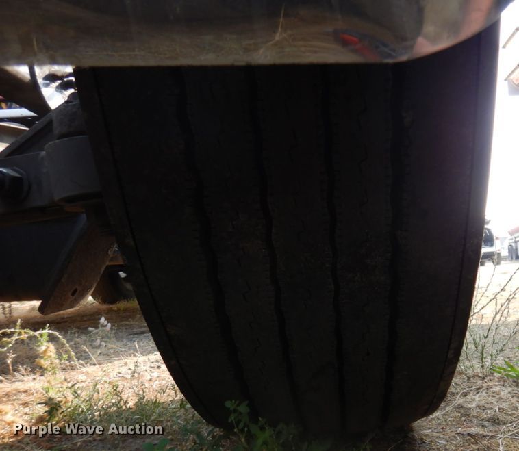 image for item JZ9860 2016 Freightliner Cascadia 125  semi truck