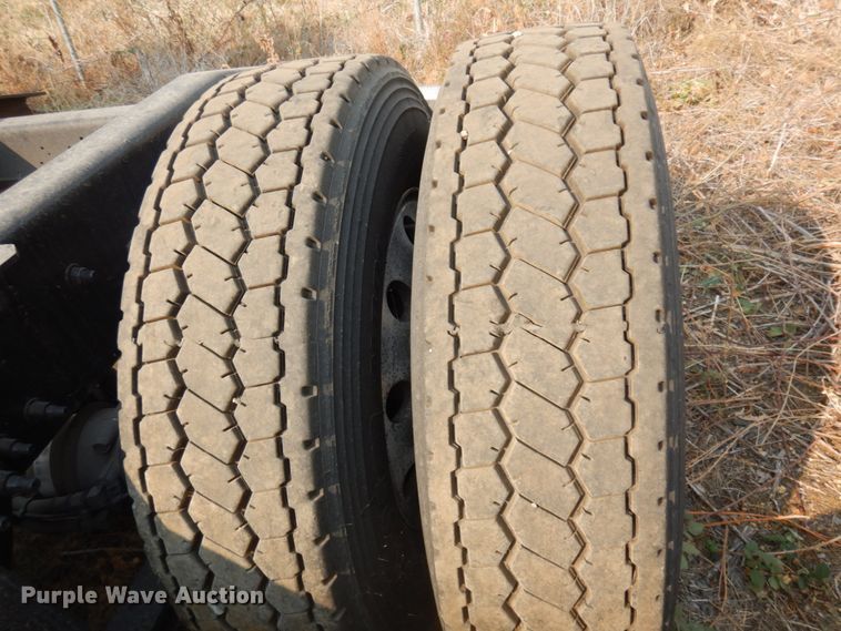 image for item JZ9860 2016 Freightliner Cascadia 125  semi truck