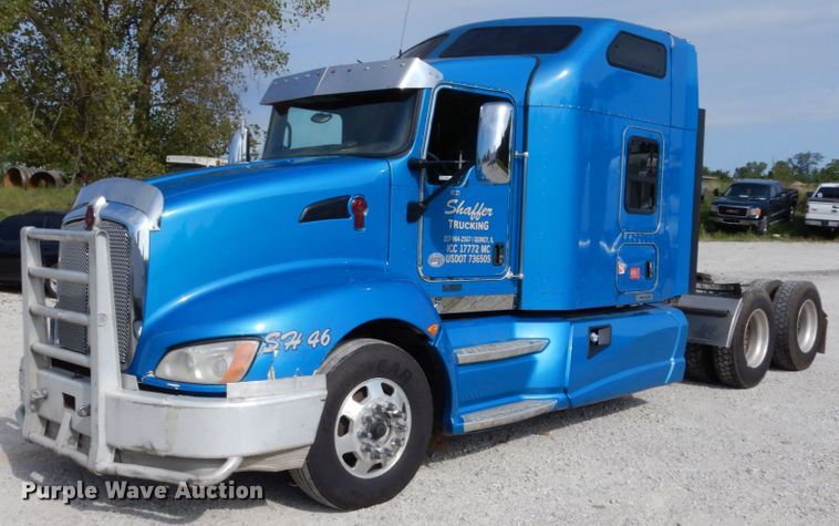 image for item KI9667 2012 Kenworth T660  semi truck