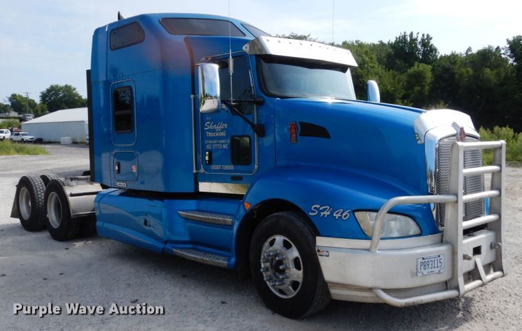 image for item KI9667 2012 Kenworth T660  semi truck
