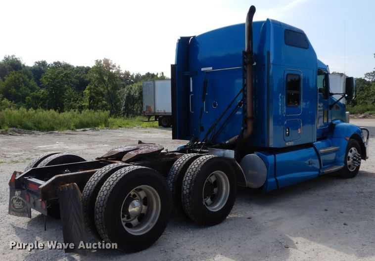 image for item KI9667 2012 Kenworth T660  semi truck