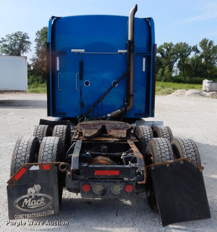 image for item KI9667 2012 Kenworth T660  semi truck