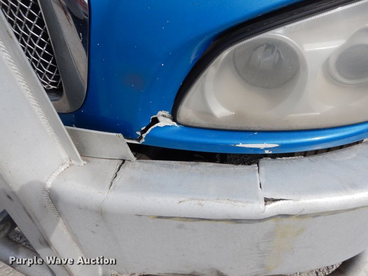 image for item KI9667 2012 Kenworth T660  semi truck