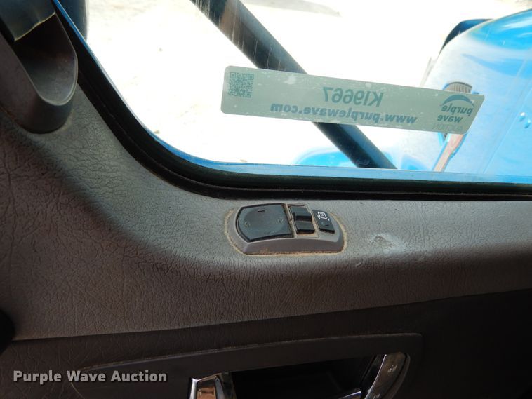 image for item KI9667 2012 Kenworth T660  semi truck