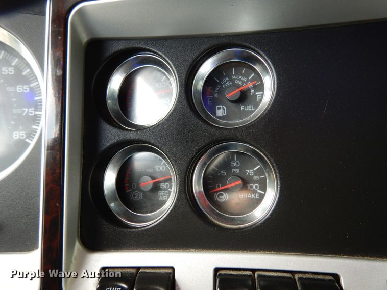 image for item KI9667 2012 Kenworth T660  semi truck