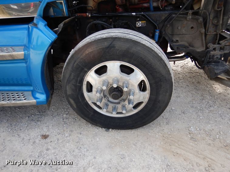 image for item KI9667 2012 Kenworth T660  semi truck